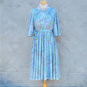 Vintage 1970s Floral Polyester Dress with Belt | 43” Length | Size M